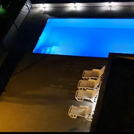 Maja Apartament *
